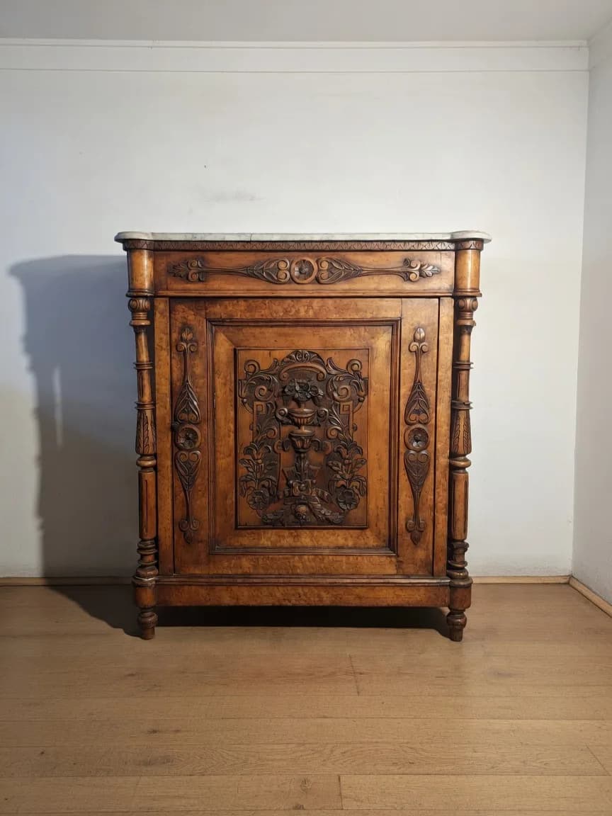 Comoda Francesa o mueble buffet.