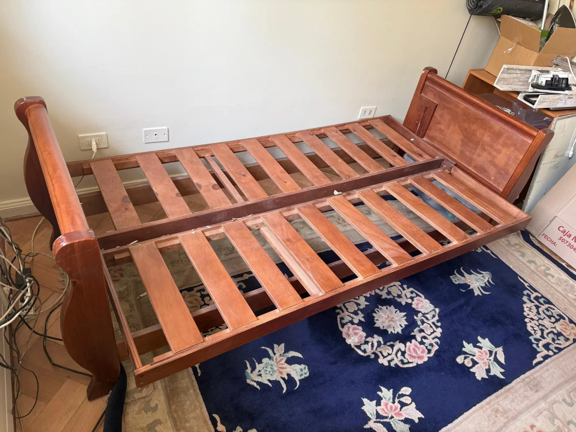 Futon estructura de madera.