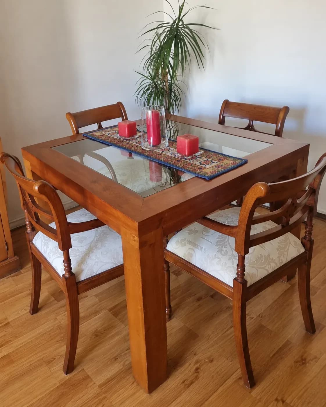 Mesa de comedor madera encina.