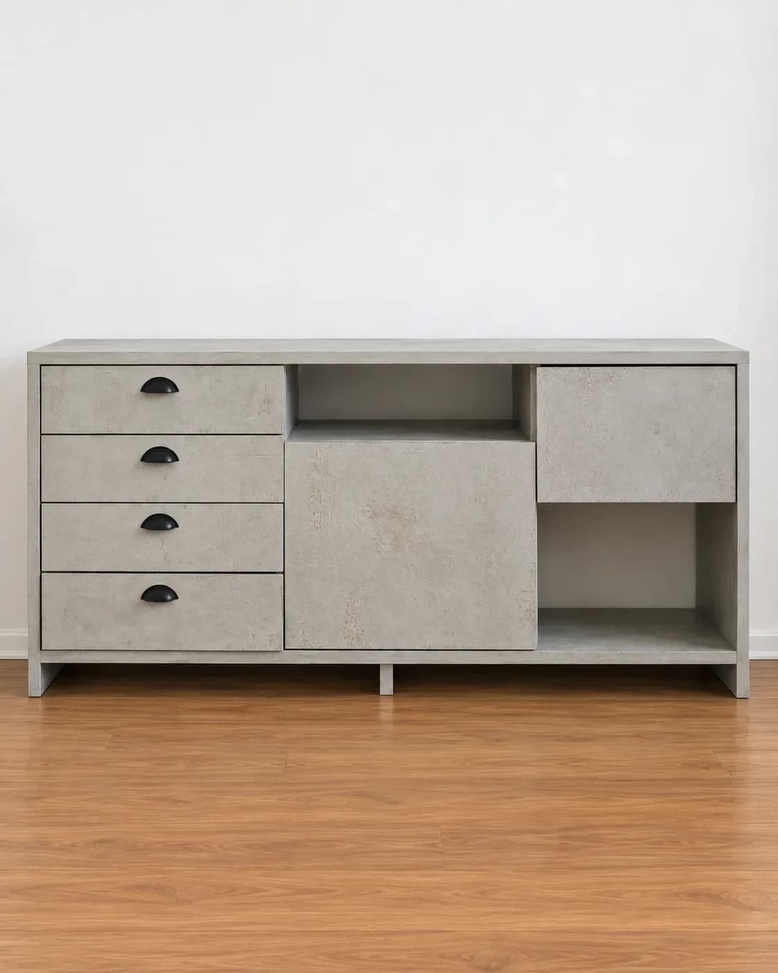 Mueble de madera gris.