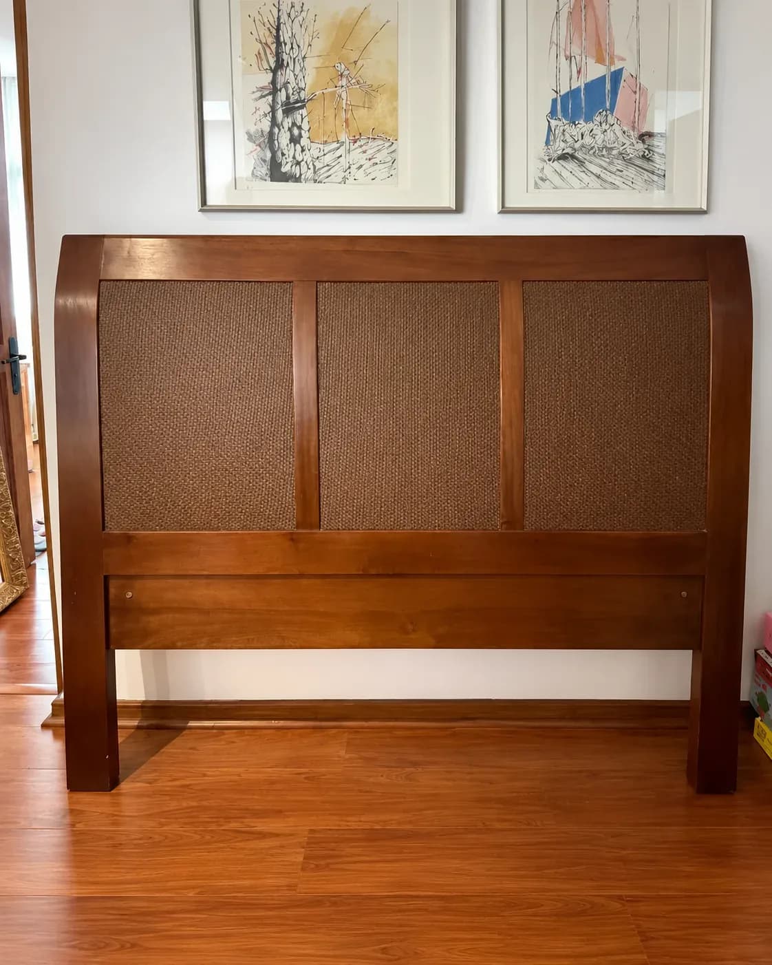 Respaldo para cama king.